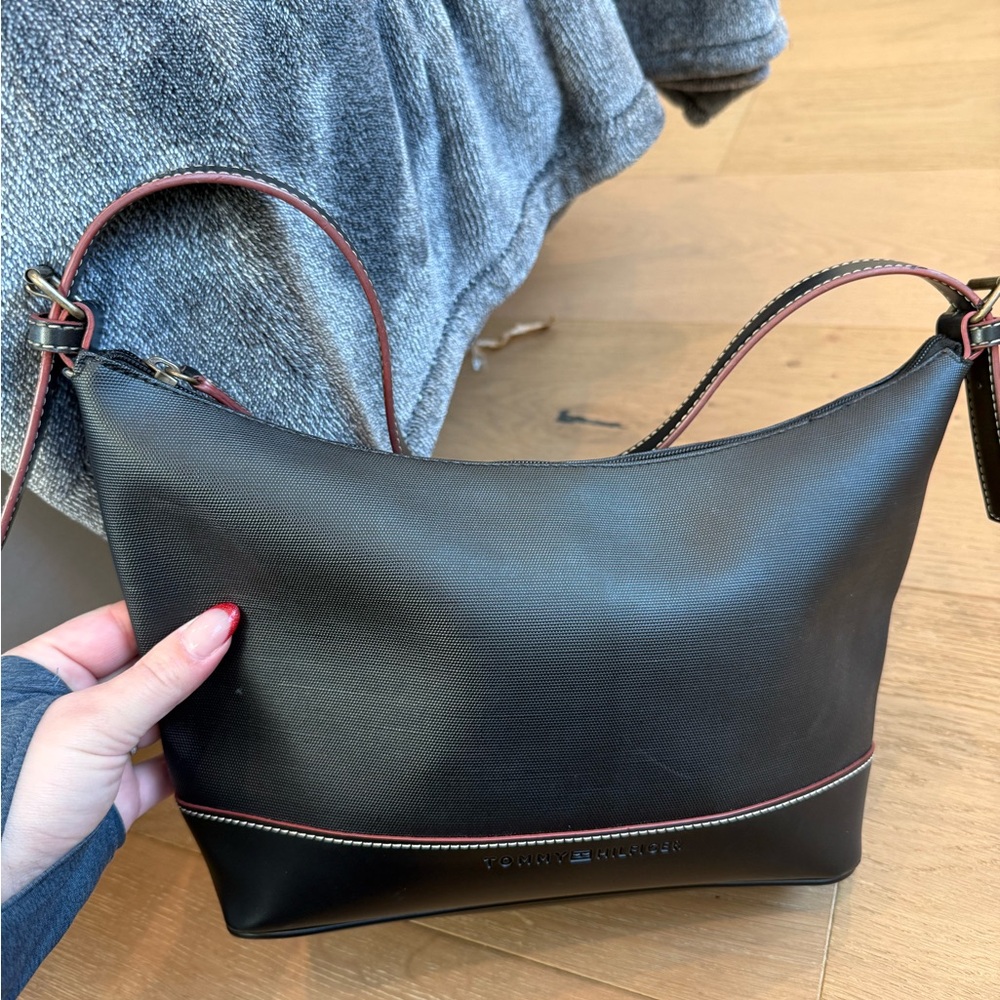 Black Tommy Hilfiger crescent Bag